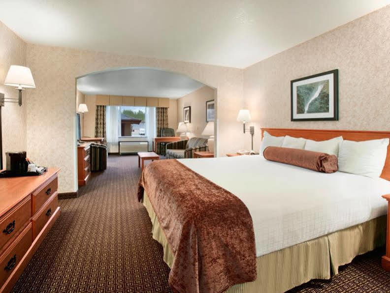 Best Western Cascade Inn & Suites Траутдейл Екстер'єр фото